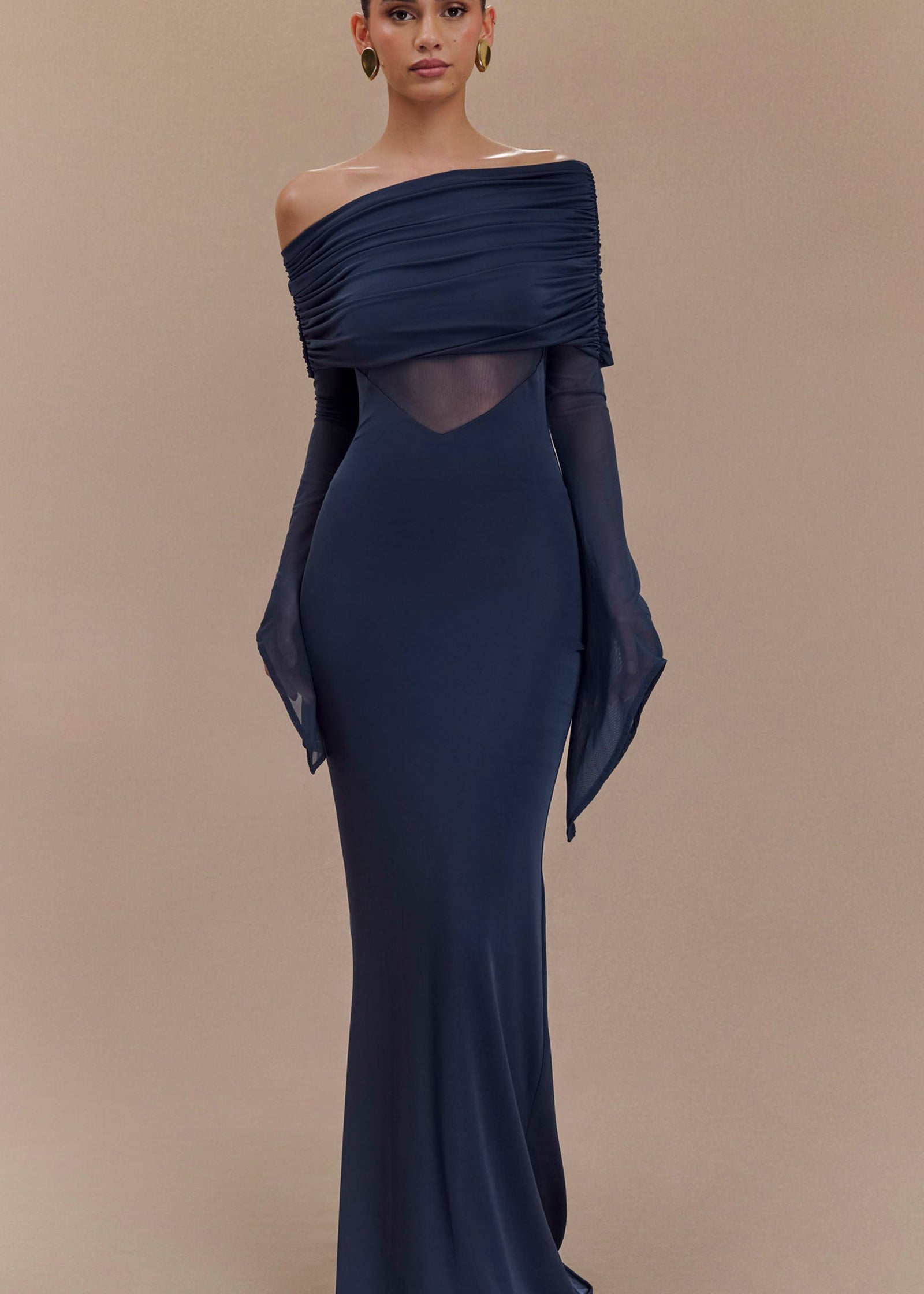 Vestido Maxi Slinky Assimétrico - Preto